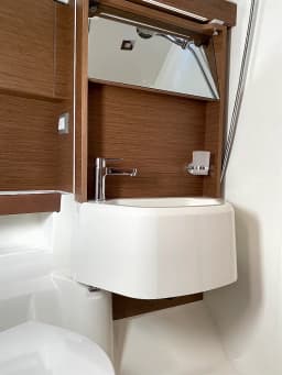 Oceanis 51.1 in Athens / Alimos Marina thumbnail 8