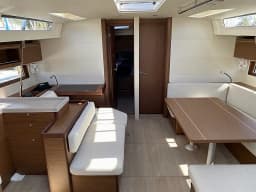 Oceanis 51.1 in Athens / Alimos Marina thumbnail 9