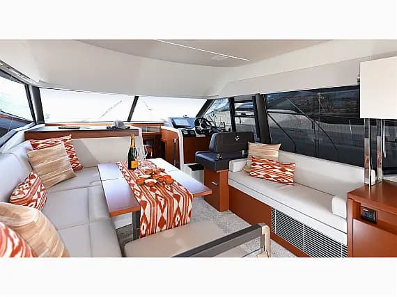 Prestige 42 Fly in Mallorca / El Arenal / Club Nàutic S`Arenal - Photo 3