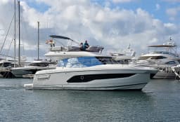 Prestige 42 Fly in Mallorca / El Arenal / Club Nàutic S`Arenal thumbnail 6
