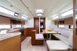 Oceanis 46.1 in Puntone / Marina di Scarlino thumbnail 6