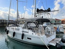 Hanse 388 in Lefkada / Port of Lefkas thumbnail 11