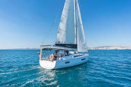 Oceanis 40.1 in Athens / Alimos Marina thumbnail 3