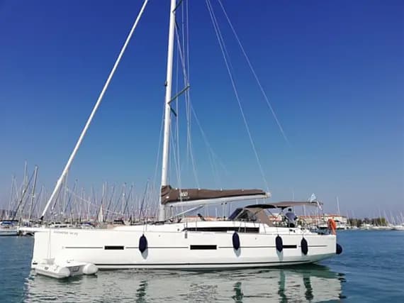 Dufour 460 Grand Large in Palairos / Marina Paleros - Photo 1