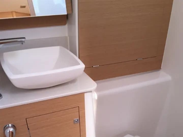 Dufour 460 Grand Large in Palairos / Marina Paleros - Photo 5