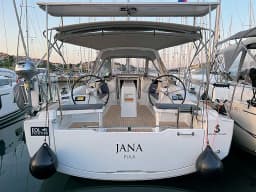 Oceanis 38.1 in Pula / Tehnomont Marina Veruda thumbnail 10