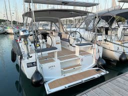 Oceanis 38.1 in Pula / Tehnomont Marina Veruda thumbnail 8