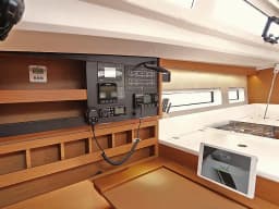 Sun Odyssey 440 in Lavrion Main Port thumbnail 17