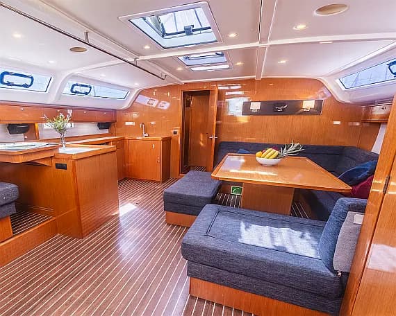 Bavaria 51 Cruiser in Lefkada / Nikiana Marina - Photo 2