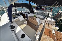 Bavaria C42 in Sukošan / D-Marin Dalmacija Marina thumbnail 19