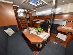 Bavaria C42 in Sukošan / D-Marin Dalmacija Marina thumbnail 2