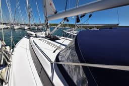 Bavaria C42 in Sukošan / D-Marin Dalmacija Marina thumbnail 21