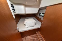 Bavaria C42 in Sukošan / D-Marin Dalmacija Marina thumbnail 22