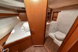 Bavaria C42 in Sukošan / D-Marin Dalmacija Marina thumbnail 27