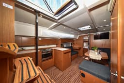 Bavaria C42 in Sukošan / D-Marin Dalmacija Marina thumbnail 30