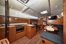 Bavaria C42 in Sukošan / D-Marin Dalmacija Marina thumbnail 31