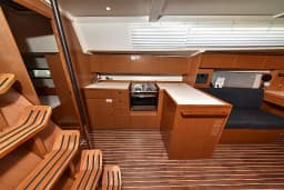 Bavaria C42 in Sukošan / D-Marin Dalmacija Marina thumbnail 32