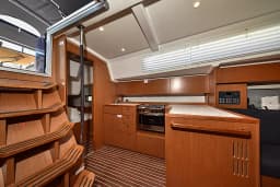 Bavaria C42 in Sukošan / D-Marin Dalmacija Marina thumbnail 34