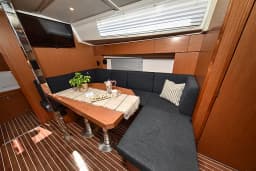 Bavaria C42 in Sukošan / D-Marin Dalmacija Marina thumbnail 39