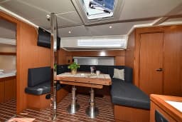 Bavaria C42 in Sukošan / D-Marin Dalmacija Marina thumbnail 42