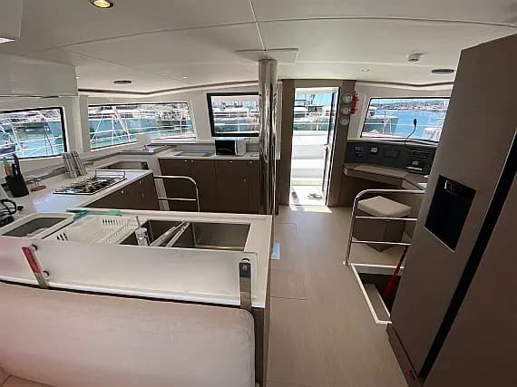 Astréa 42 in Sukošan / D-Marin Dalmacija Marina - Photo 1