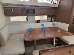 Oceanis 46.1 in Volos / Port of Volos thumbnail 3