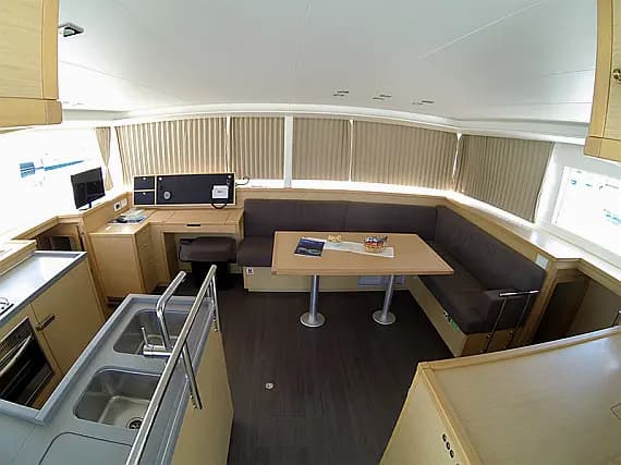 Lagoon 450 in Šibenik / D-Marin Marina Mandalina - Photo 3