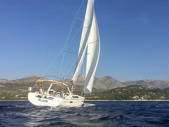 Oceanis 45 in Tivat / Porto Montenegro - image 1