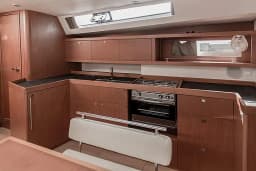 Oceanis 45 in Tivat / Porto Montenegro thumbnail 13