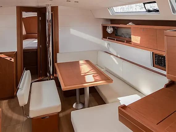 Oceanis 45 in Tivat / Porto Montenegro - Photo 3