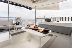 Lagoon 450 Fly in Santorini / Vlichada port thumbnail 16
