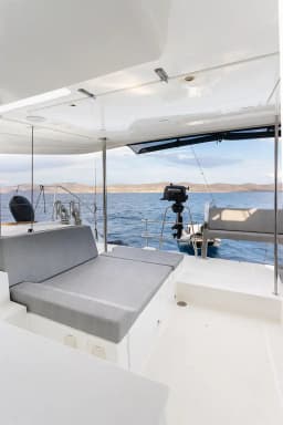 Lagoon 450 Fly in Santorini / Vlichada port thumbnail 39