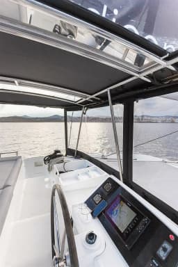 Lagoon 450 Fly in Santorini / Vlichada port thumbnail 43