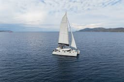 Lagoon 450 Fly in Santorini / Vlichada port thumbnail 45