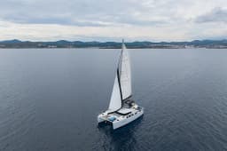 Lagoon 450 Fly in Santorini / Vlichada port thumbnail 48