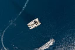 Lagoon 450 Fly in Santorini / Vlichada port thumbnail 52
