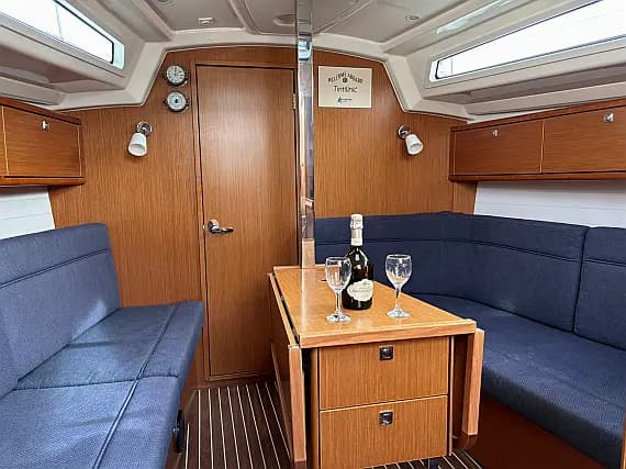 Bavaria Cruiser 34 in Drage / Marina Drage - Photo 3