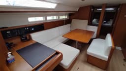 Sun Odyssey 519 in Volos / Port of Volos thumbnail 14
