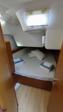 Sun Odyssey 519 in Volos / Port of Volos thumbnail 7