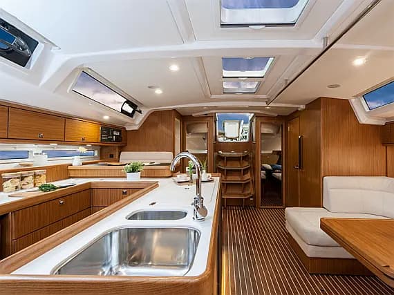 Bavaria Cruiser 56 in Athens / Alimos Marina - Photo 3