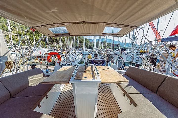 Oceanis 40.1 in Marmaris / Netsel Marmaris Marina - Photo 5
