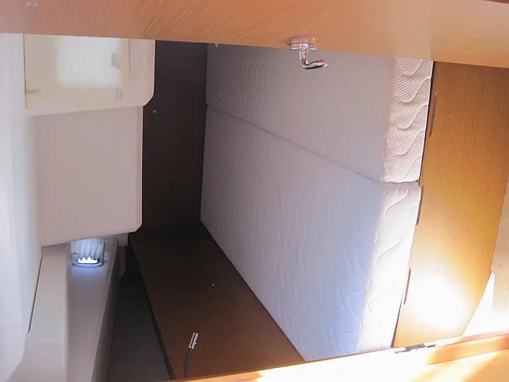 Sun Odyssey 440 in Sicily / Capo d'Orlando Marina - Photo 4