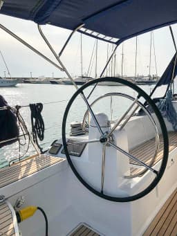 Sun Odyssey 519 in Palairos / Marina Paleros thumbnail 10