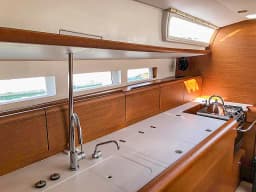 Sun Odyssey 519 in Palairos / Marina Paleros thumbnail 17