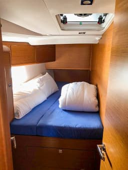 Sun Odyssey 519 in Palairos / Marina Paleros thumbnail 19