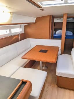 Sun Odyssey 519 in Palairos / Marina Paleros thumbnail 24