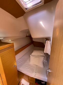 Sun Odyssey 36i in Vinišće thumbnail 16