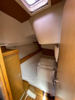 Sun Odyssey 36i in Vinišće thumbnail 21