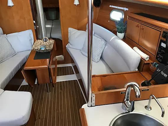 Sun Odyssey 32 in Corfu / Gouvia / D-Marin Marina Gouvia - Photo 3