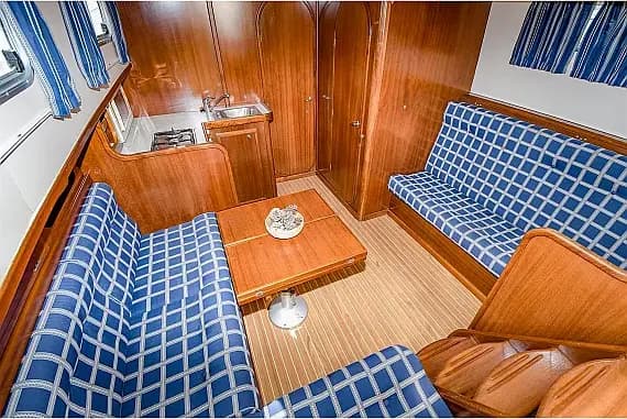 Menorquin Yacht 100 in Sitges - Barcelona / Port d'Aiguadolç - Photo 3